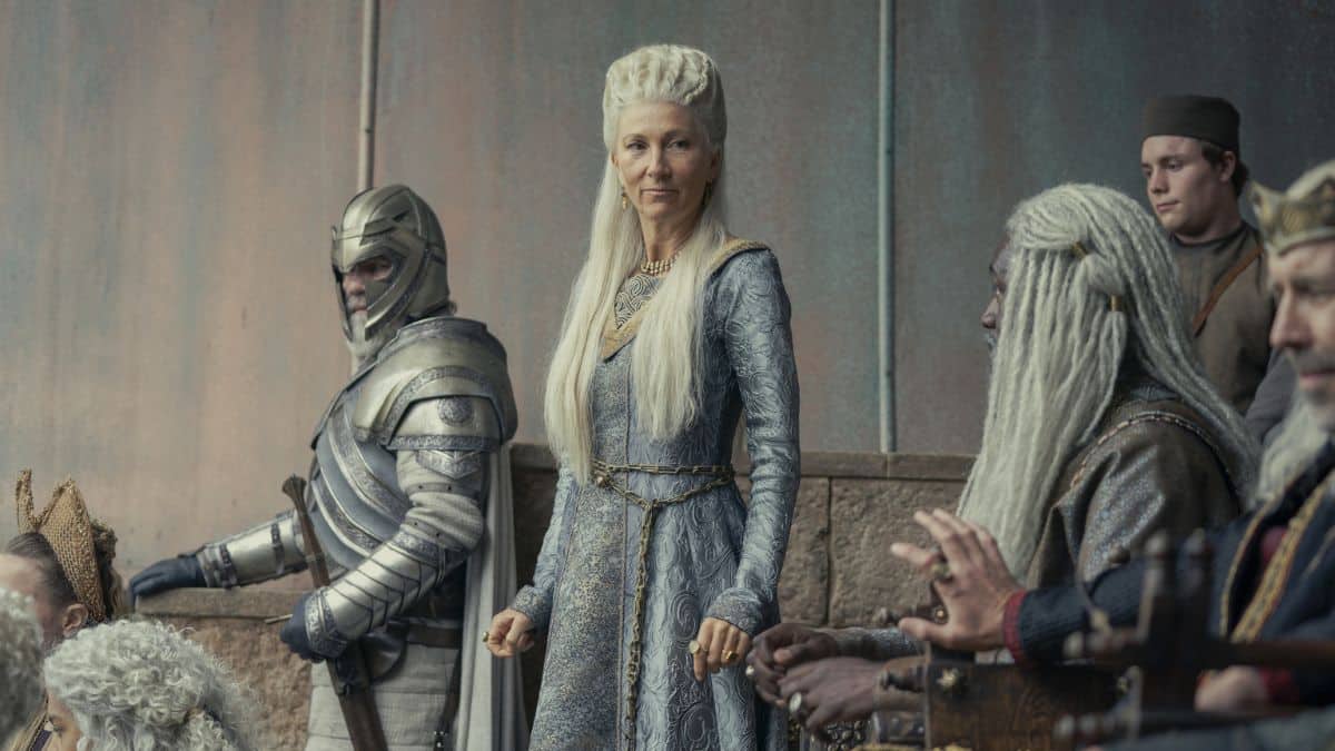 Eve Best as Rhaenys Targaryen and Steve Toussaint as Corlys Velaryon, as seen in Episode 1 of HBO's House of the Dragon Season 1