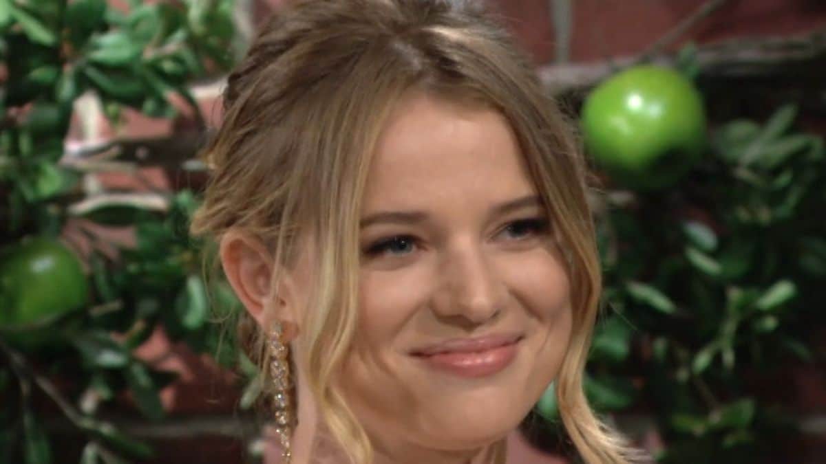 Summer Abbott played by Allison Lanier on Y&R.