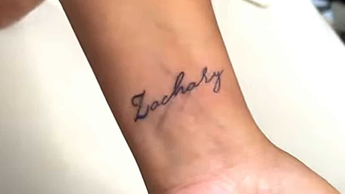 Cheyenne shows off her latest tattoo in honor of her husband, Zach
