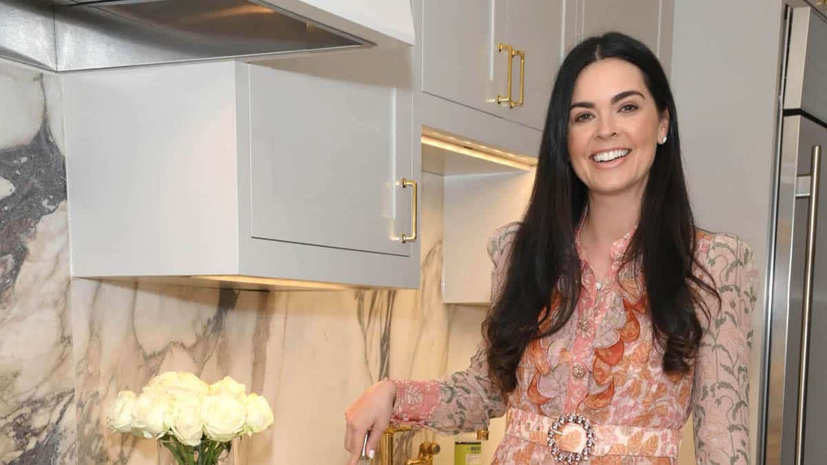 Katie Lee cooks for the holidays.