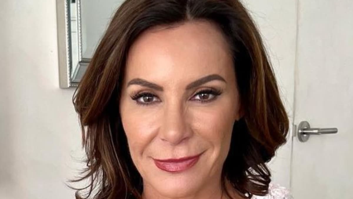 RHONY alum LuAnn de Lesseps thinks it's hypocritical of Bethenny Frankel to start a podcast about The Real Housewives franchise.