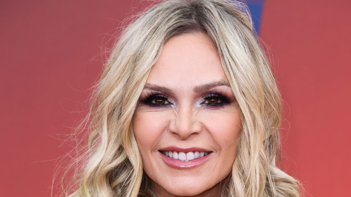 Tamra Judge at a red carpet event.