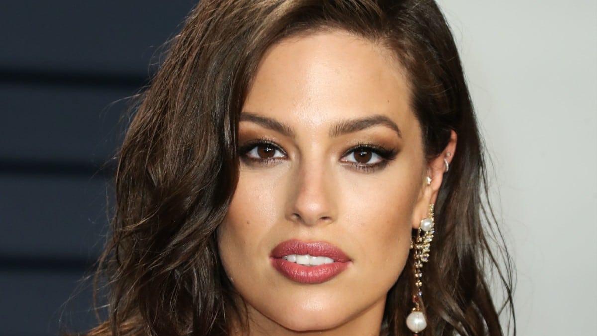 Ashley Graham looking sultry on the red carpet.