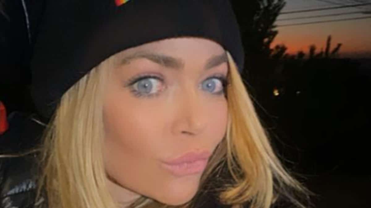 Denise Richards will get in Christmas spirit with Santa costume