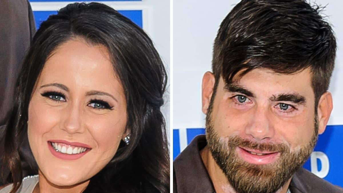 Jenelle Evans and David Eason pose on the red carpet