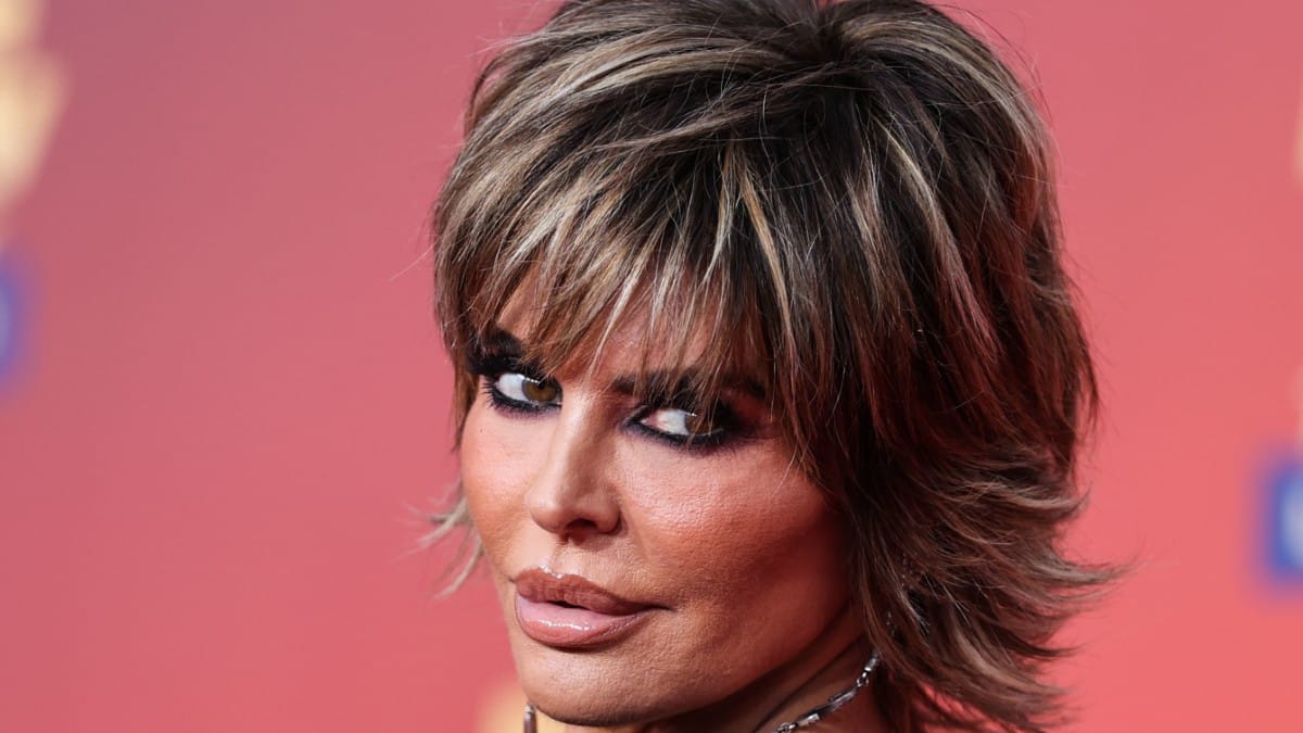 Lisa Rinna on the red carpet for the MTV Movie Awards.