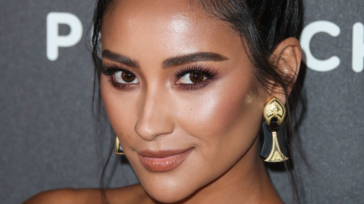 Shay Mitchell is stunning in recent photo shoot.