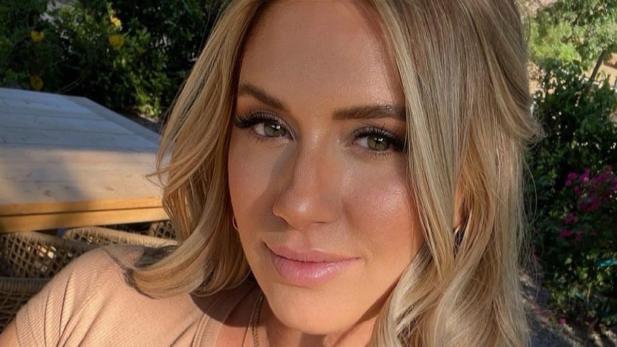 Lauren Luyendyk shines in an identical set to have a good time anniversary with Arie Luyendyk Jr.