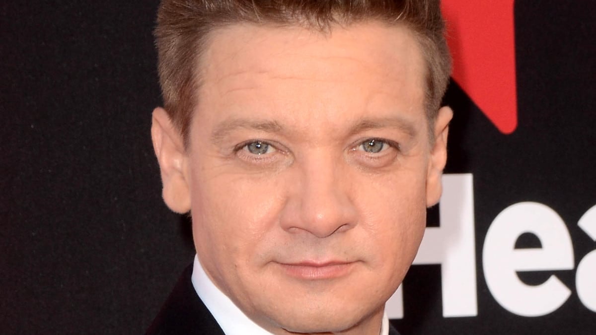 Jeremy Renner attends the premiere of Tag