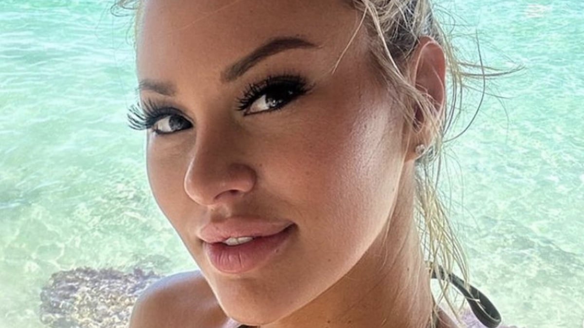 Kindly Myers close up