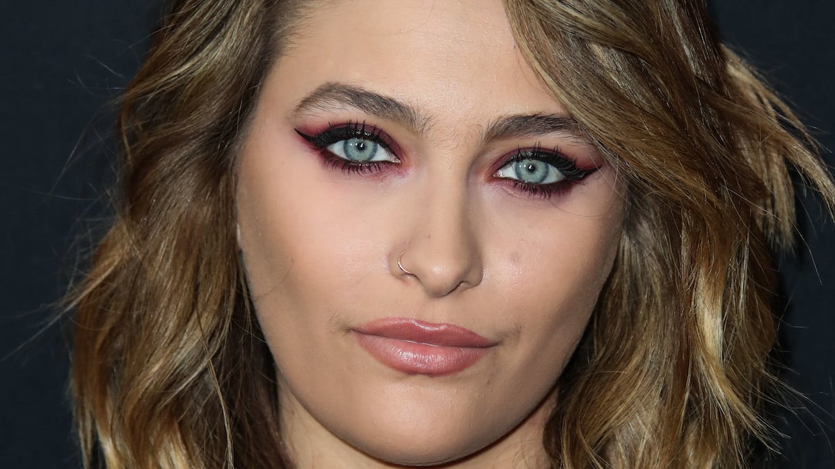 Paris Jackson exhibits pure magnificence and expertise for unplugged efficiency