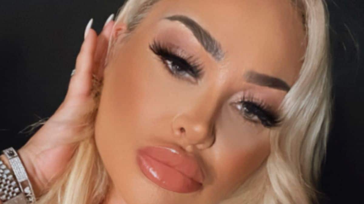 Stacey Silva debuts giant lips and dramatic eyebrows after current touch-up