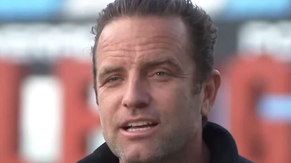 tj lavin as host of the challenge