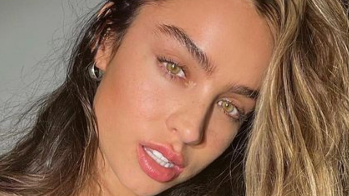 Sommer Ray is all smiles as she shares her crystal clear visions e