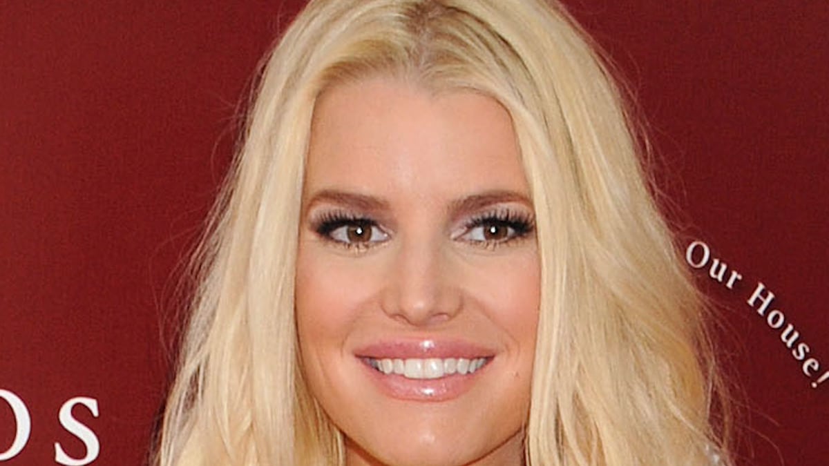 Jessica Simpson shares relatable second to advertise gross sales