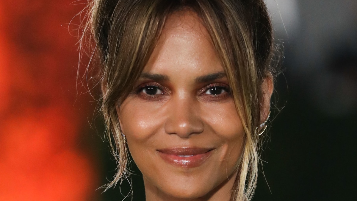 Halle Berry smiles on the red carpet.