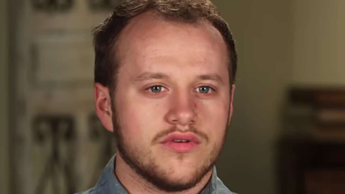 Josiah Duggar in a Counting On confessional.
