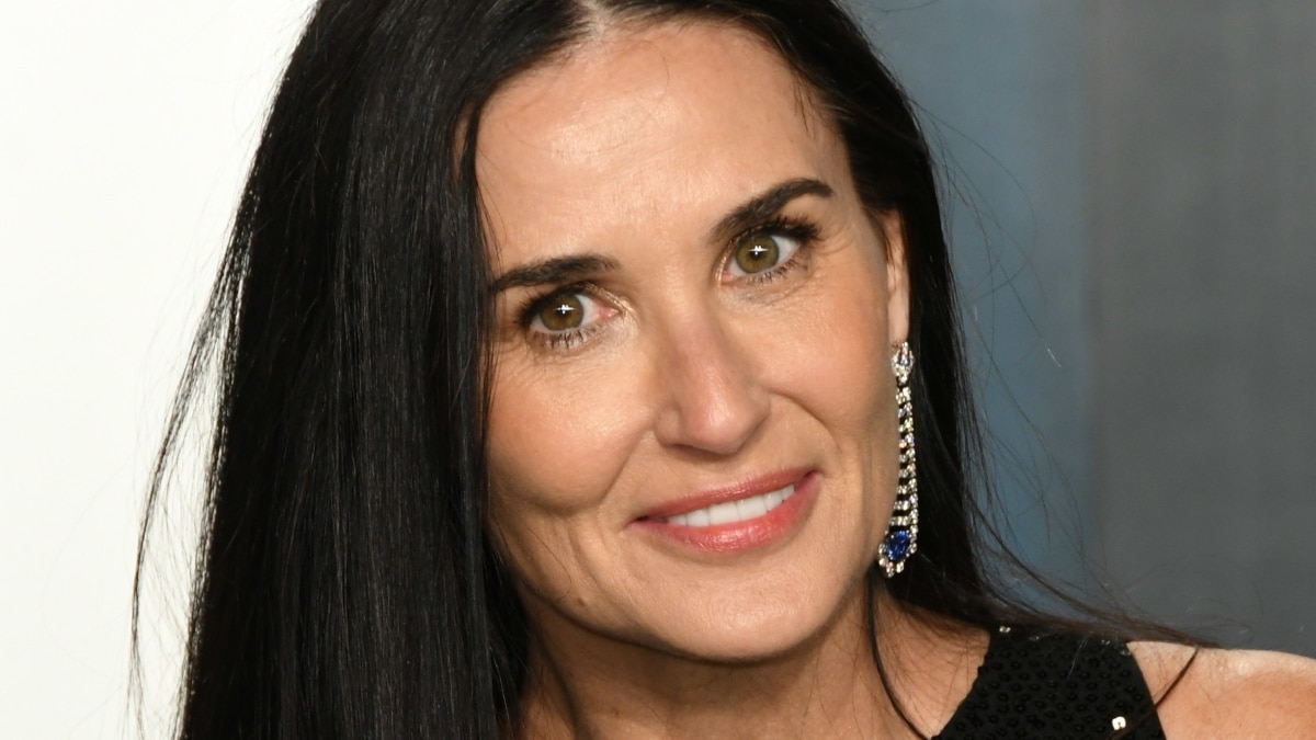 Demi Moore shimmers for pre-Oscar social gathering