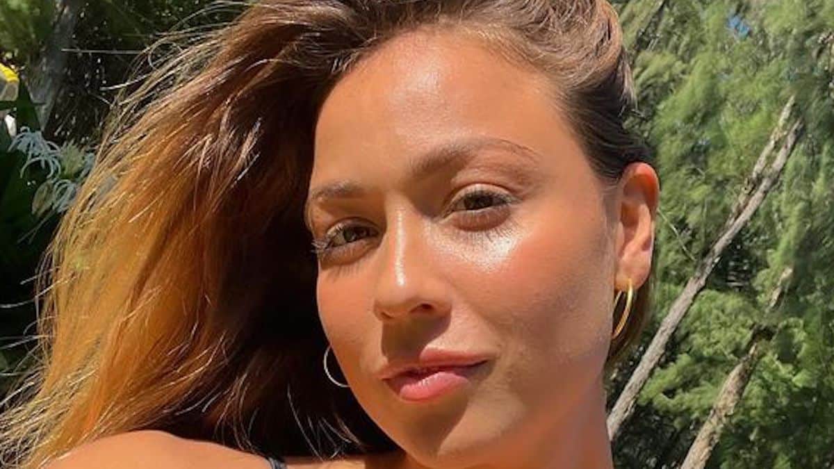 Skilled surfer Tia Blanco goes pink for Jolyn