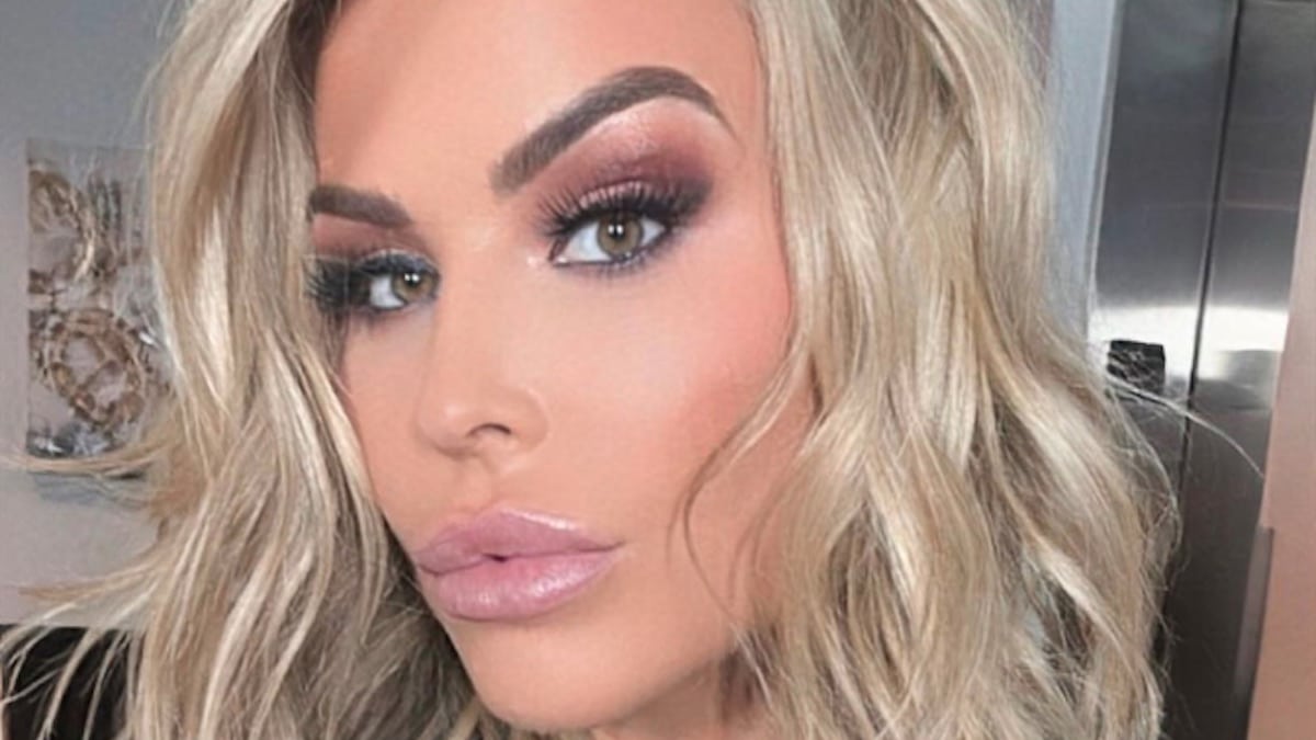 WWE star Natalya Neidhart does soul looking with newest picture