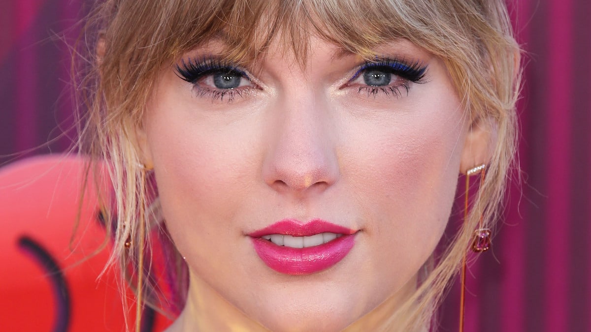 Taylor Swift face