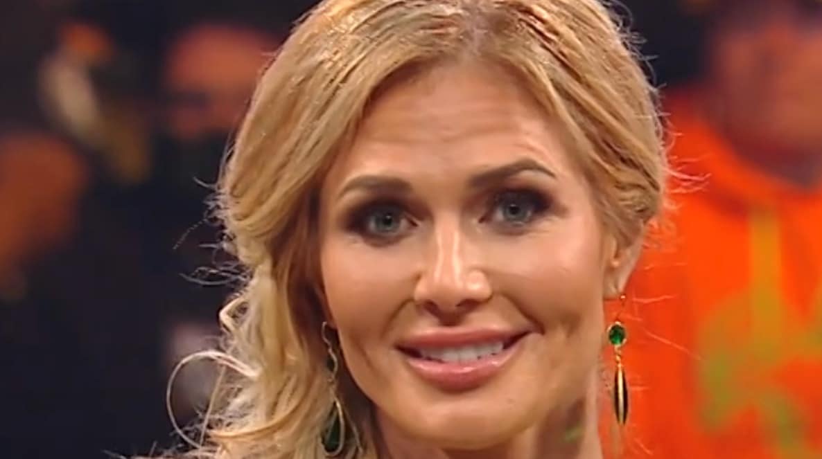 wwe star torrie wilson at wwe hall of fame 2023 ceremony