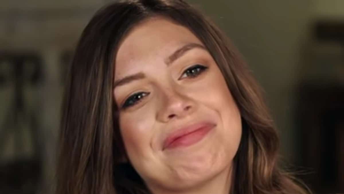 Lauren Swanson in a Counting On confessional.