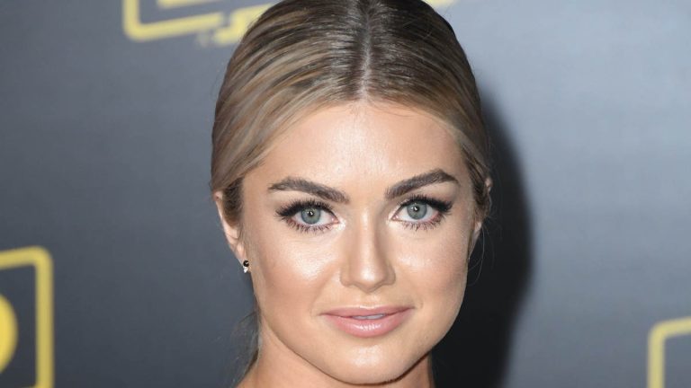 lindsay arnold attends star wars solo movie premiere