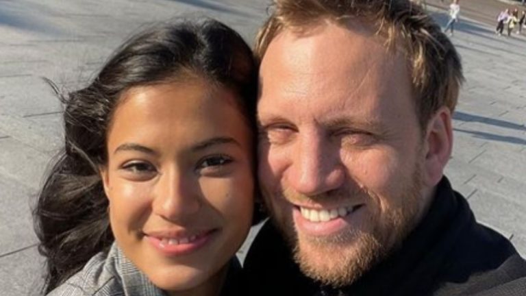 90 Day Fiance star Juliana Custodio and her husband Ben Obscura Instagram selfie