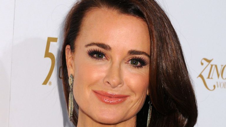RHOBH star Kyle Richards at a Pre-Grammy Event in 2014