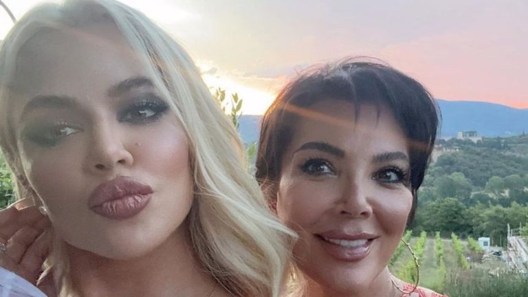 Khloe Kardashian and Kris Jenner selfie