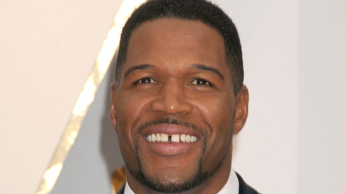michael strahan at 89th Annual Academy Awards Arrivals in Los Angeles