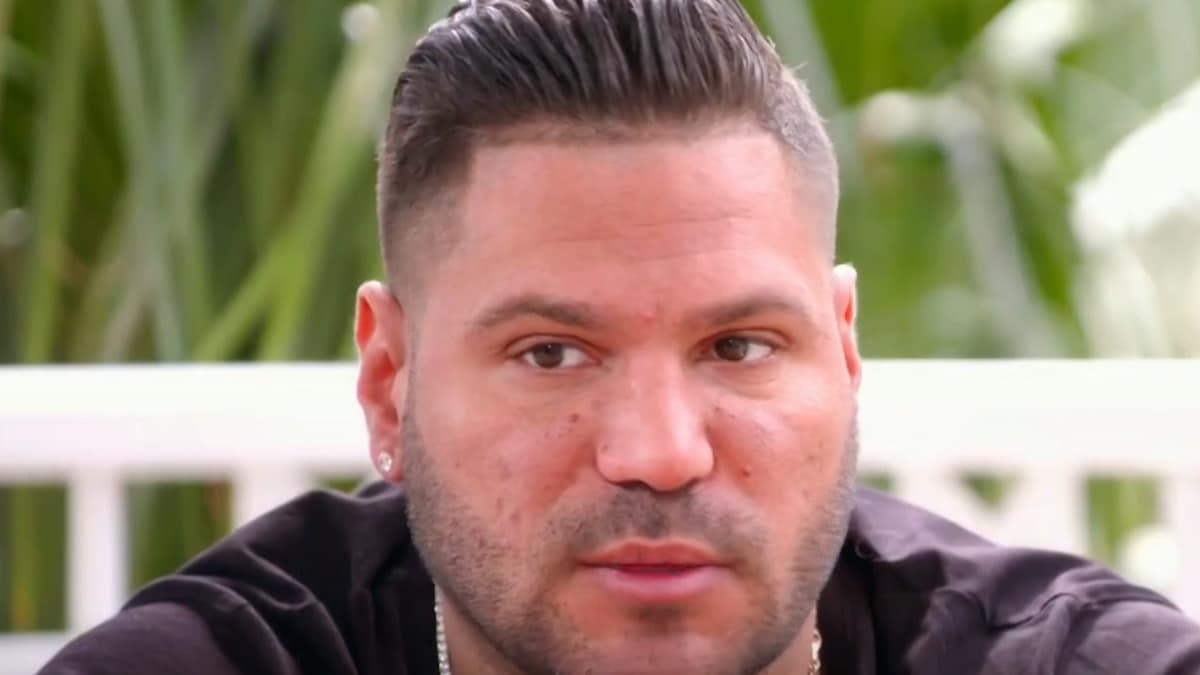 ronnie ortiz magro during jersey shore family vacation visit