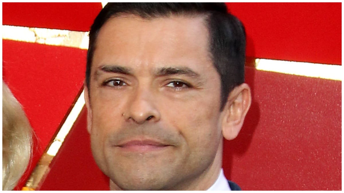 Mark Consuelos on the red carpet