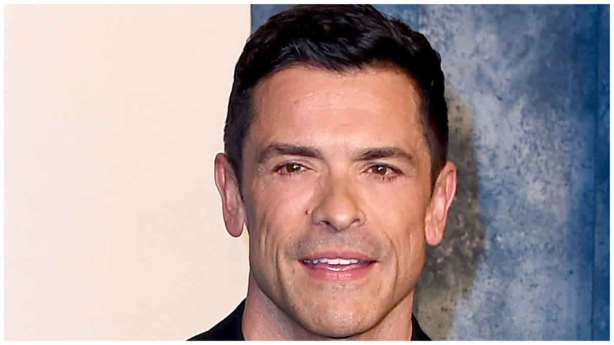 Mark Consuelos at the 2023 Vanity Fair Oscar Party.