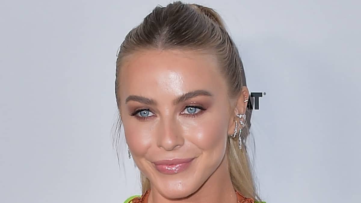 DWTS star Julianne Hough blasted for 'hideous' and 'inappropriate' outfit  during Season 32 finale