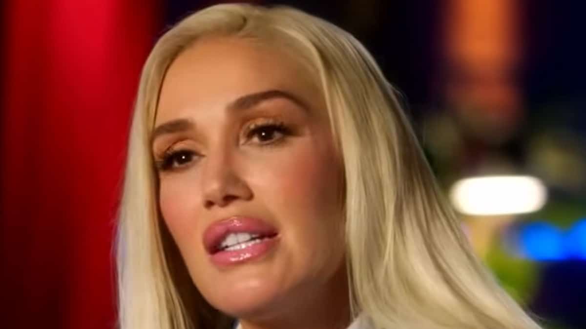 the voice coach gwen stefani face shot from nbc show