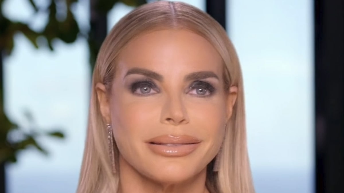 Alexia Nepola parla al pubblico di The Real Housewives of Miami.