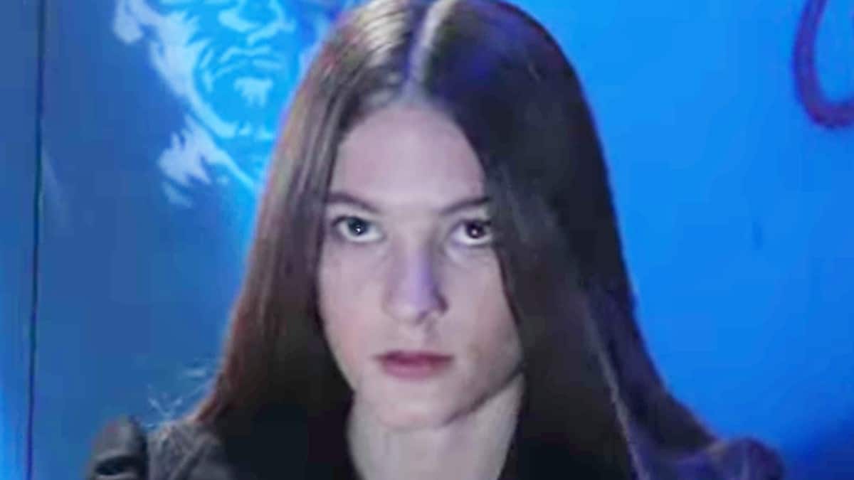 Avery Pohl as Esme on General Hospital
