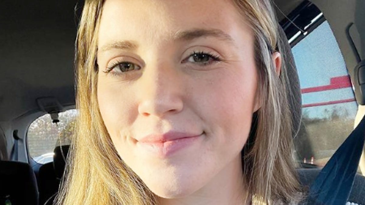 Joy-Anna Duggar car selfie