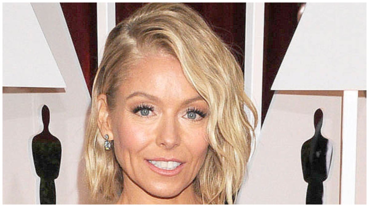 Kelly Ripa at the Academy Awards
