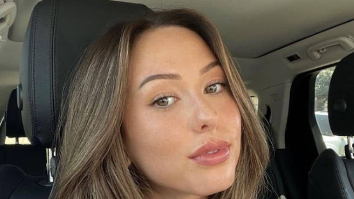 Bachelor Nation star Abigail Heringer Instagram selfie