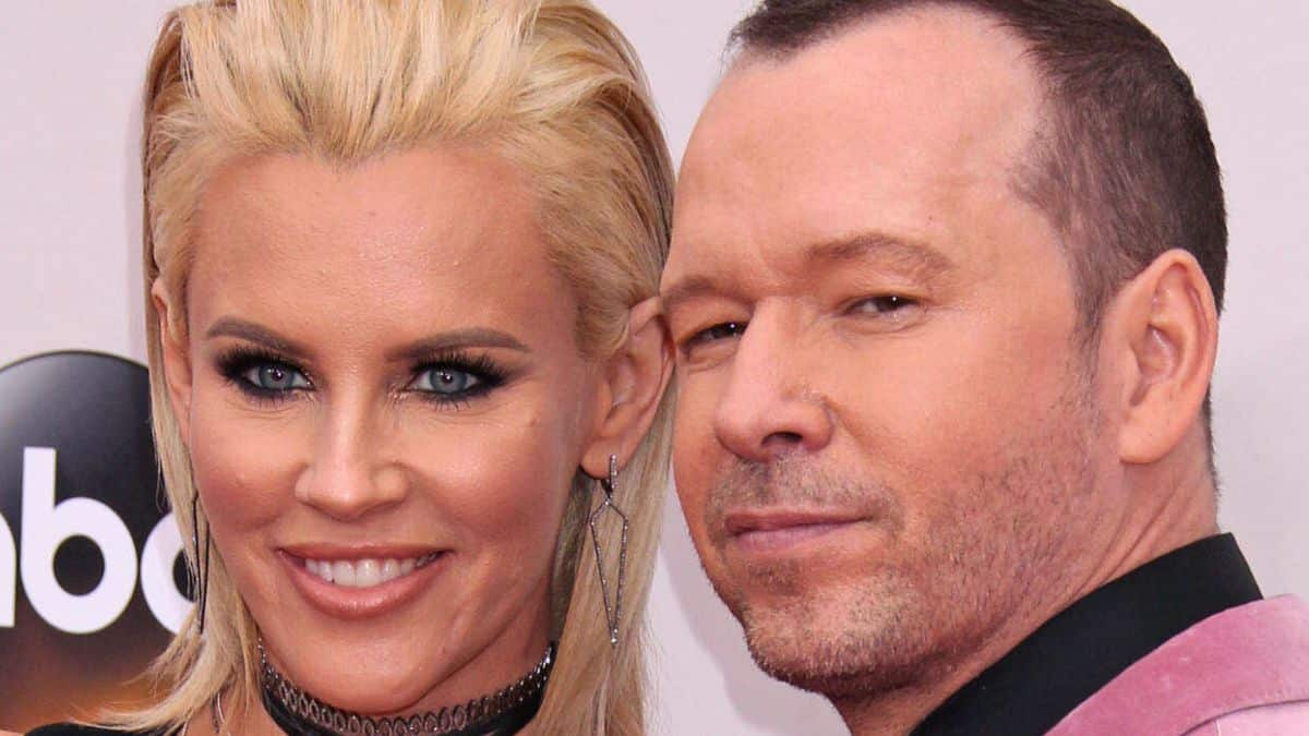 jenny mccarthy and donnie wahlberg 2016 American Music Awards