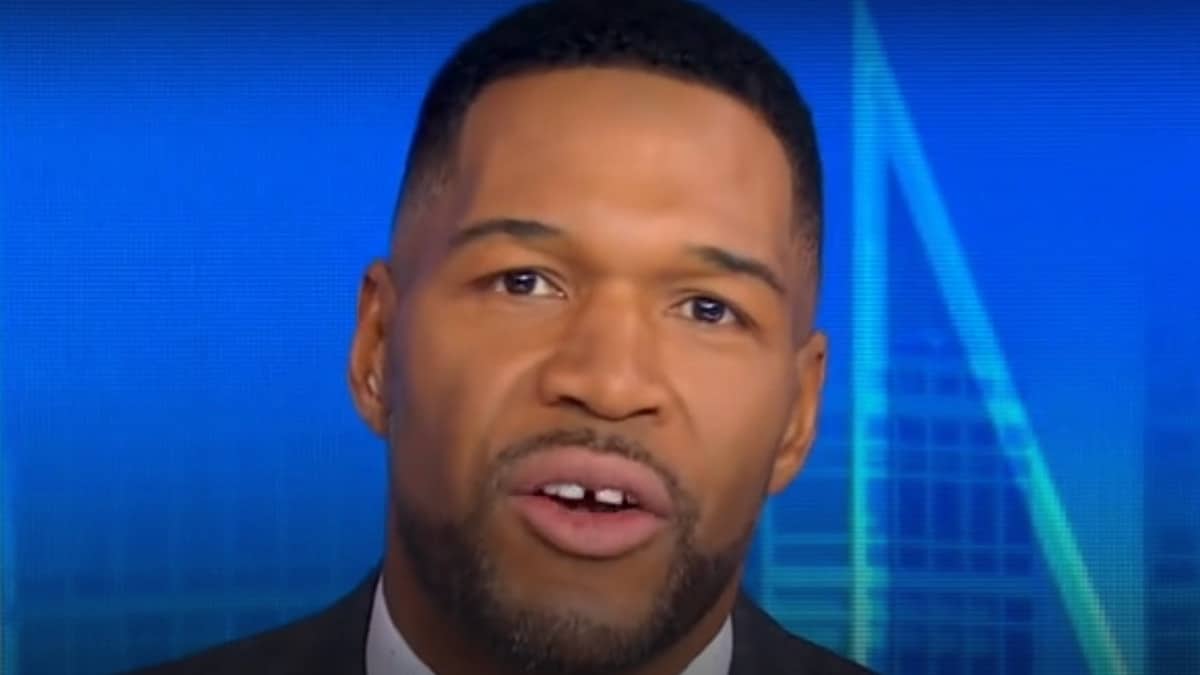 michael strahan face shot from abc gma episode