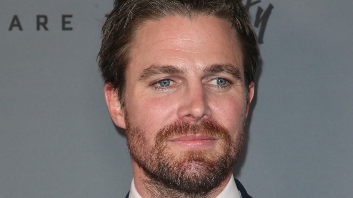 Stephen Amell on the red carpet