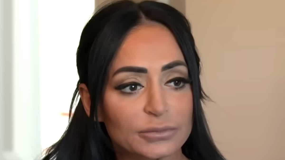 angelina pivarnick face shot from jersey shore family vacation spinoff on mtv