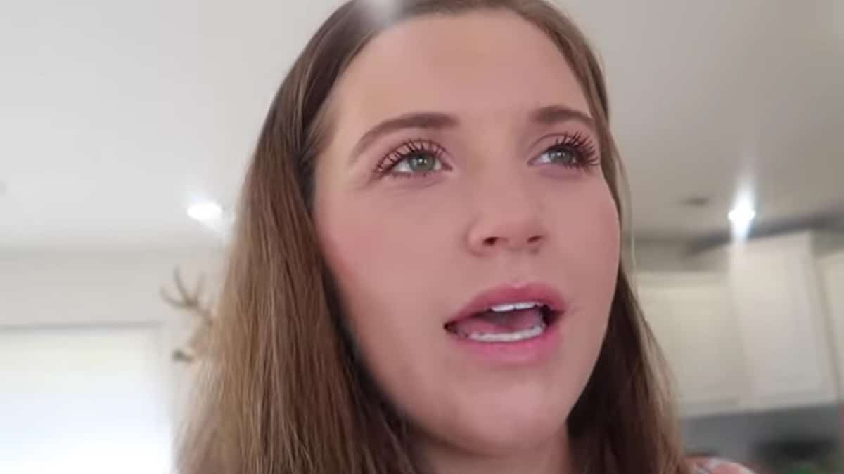Joy-Anna Duggar in her weekly vlog
