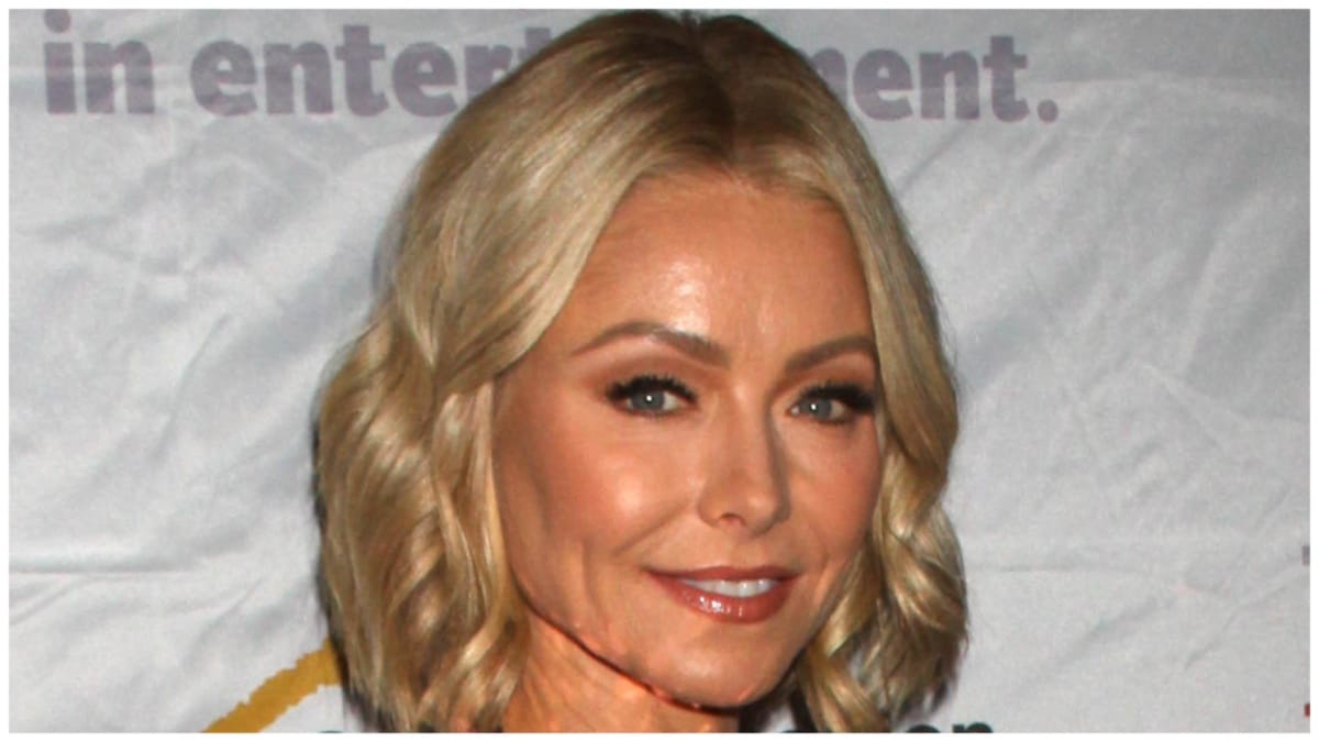 Kelly Ripa at a random event