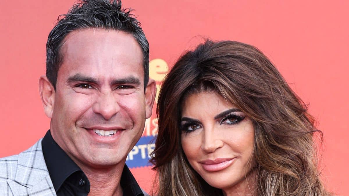 Luis Ruelas and Teresa Giudice on the red carpet