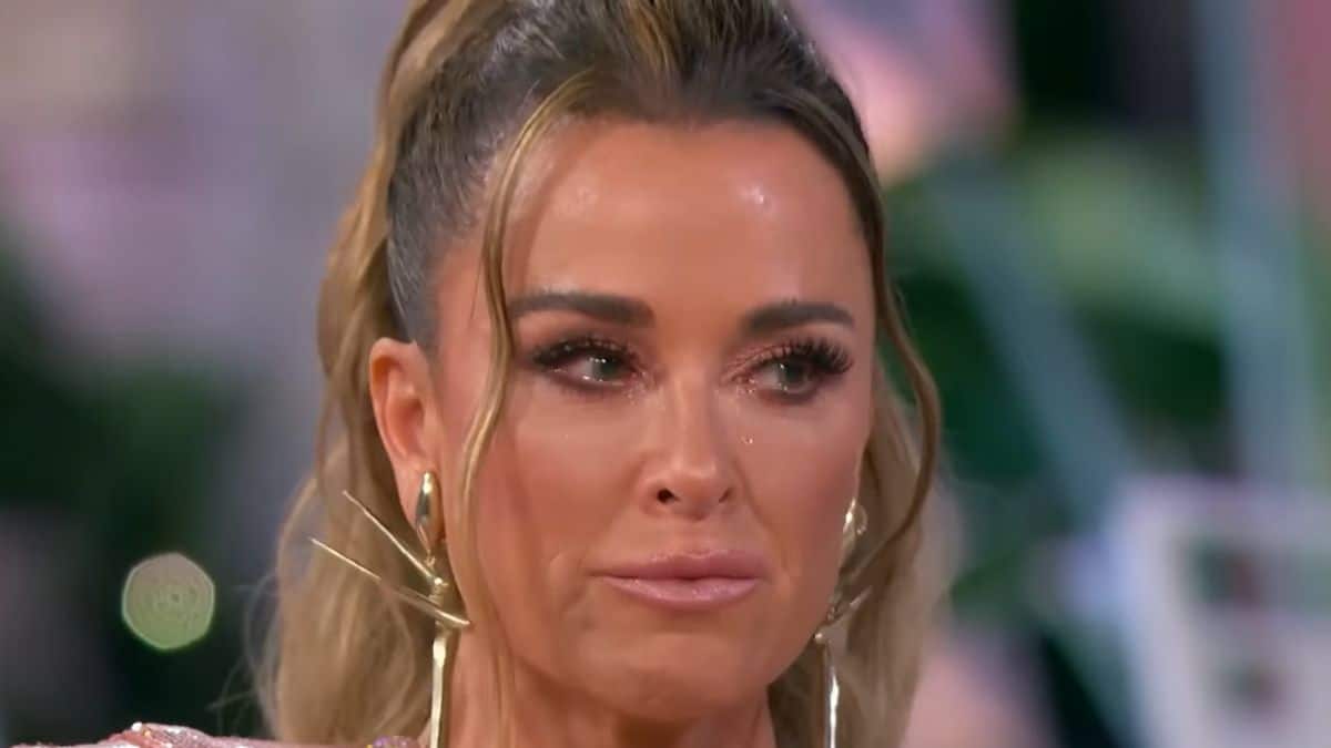 Schermata della star di RHOBH Kyle Richards